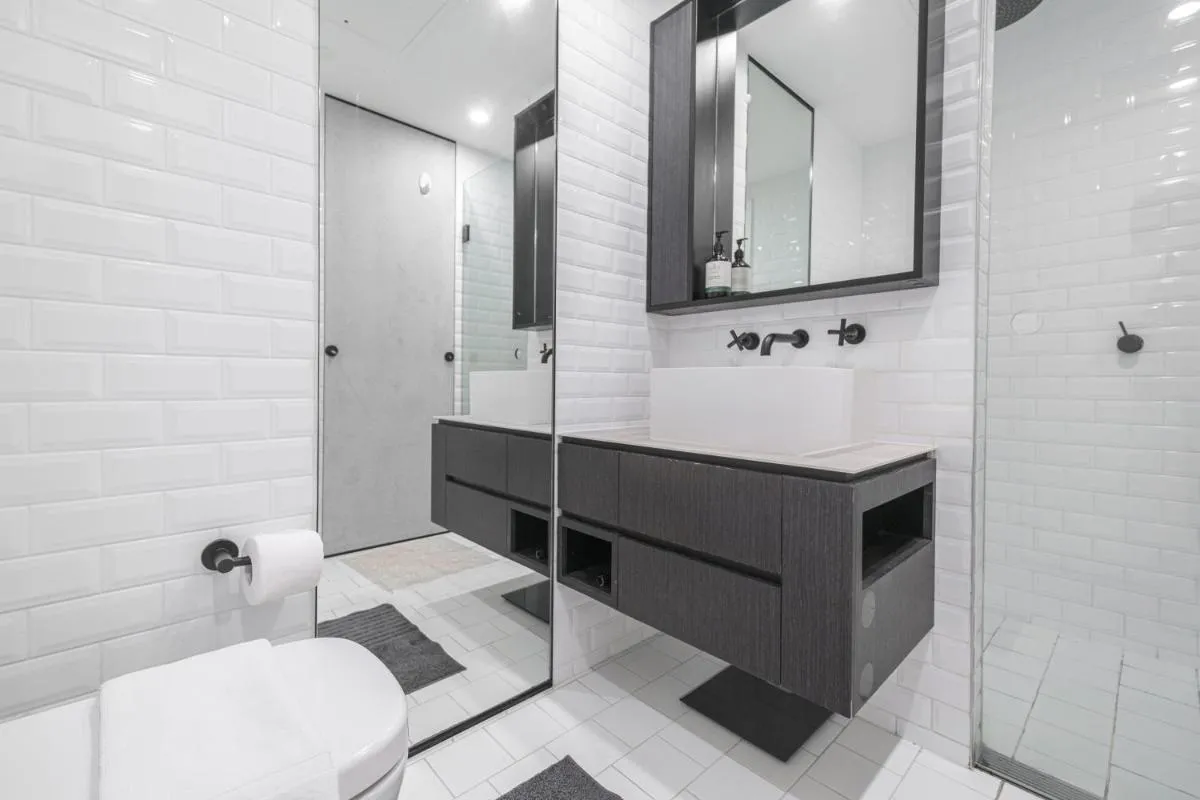 Image 2 of Modern 1br Apt On Cbd’s Edge North Melbourne