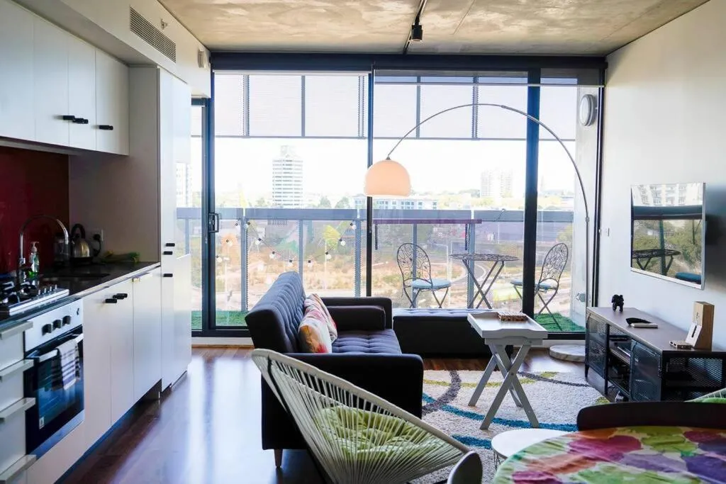 Image 4 of Modern 2BD w City Views, Pool, Gym and Rooftop