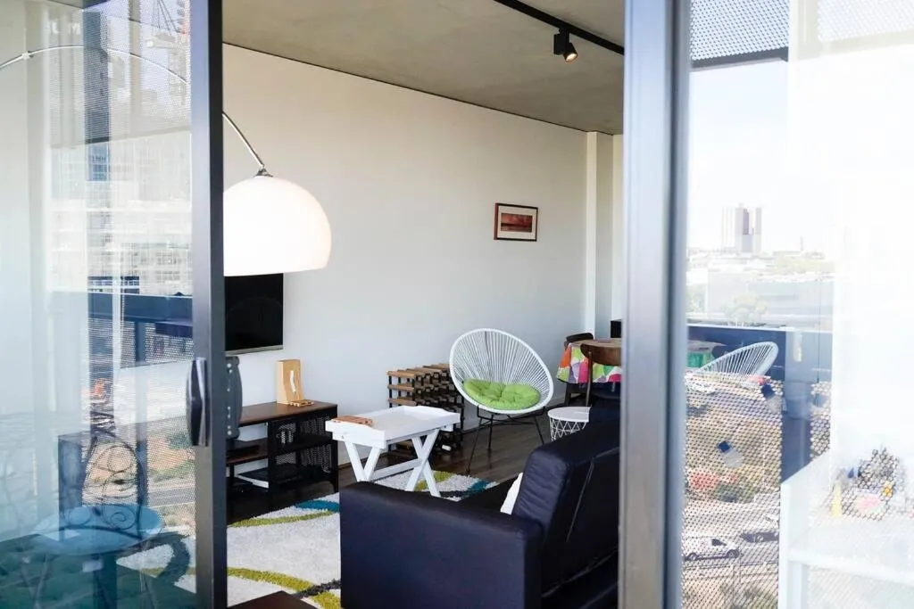Image 5 of Modern 2BD w City Views, Pool, Gym and Rooftop