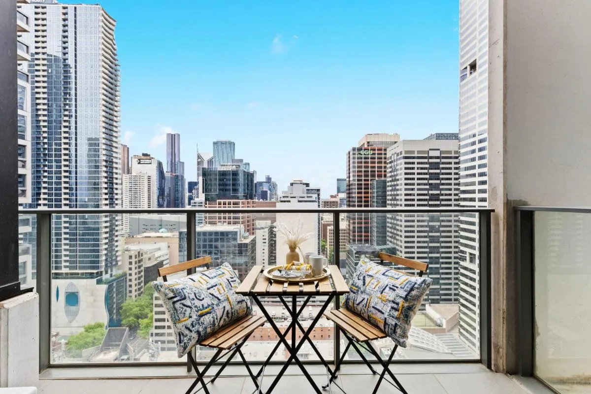 Image 6 of Modern 2BR Apt Next to Southern Cross FREE Parking