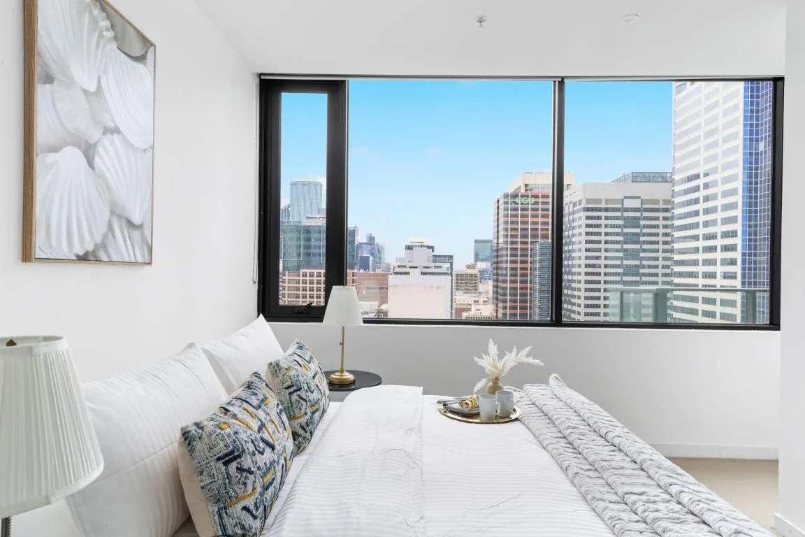 Image of Modern 2BR Apt Next to Southern Cross FREE Parking