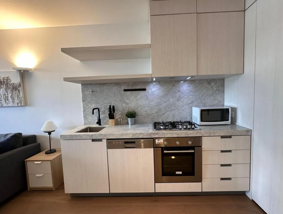 Image 4 of Modern 2Bedroom Apartment North Melbourne