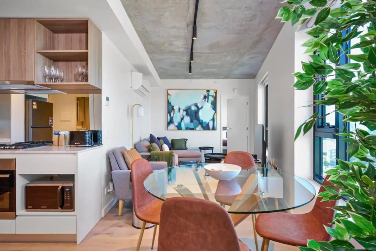 Image 4 of Modern 2-Bedroom City Gem with Sea Views