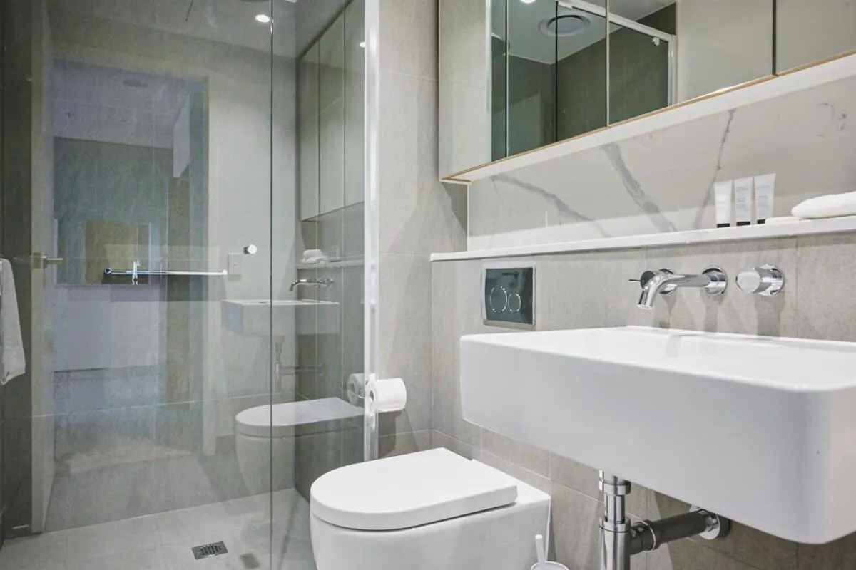 Image 2 of Modern 2-Bedroom City Gem with Sea Views