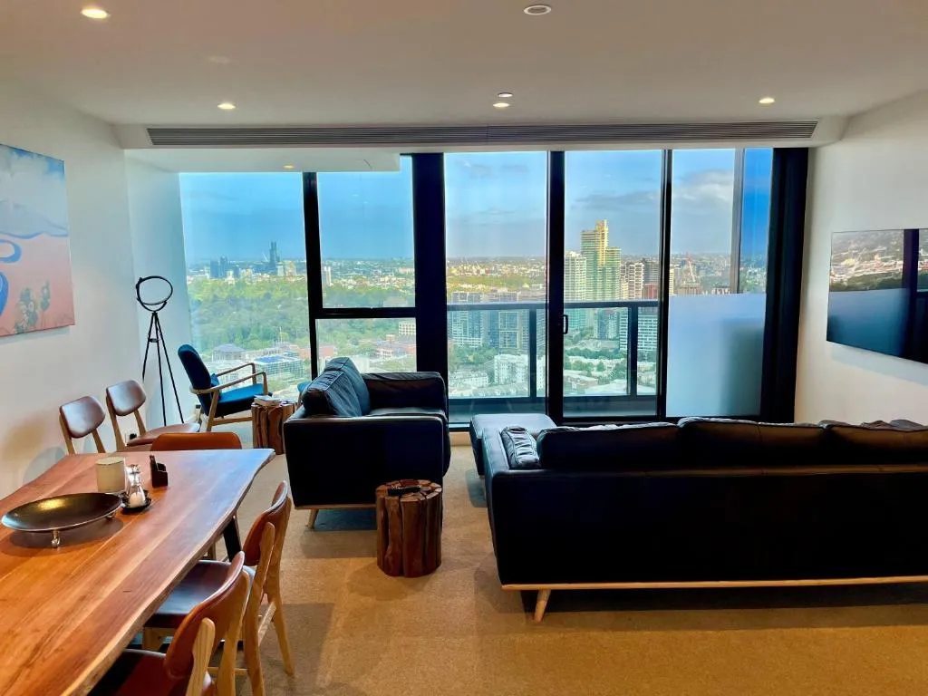 Image of Modern 3 Bedroom Apartment with Amazing Views