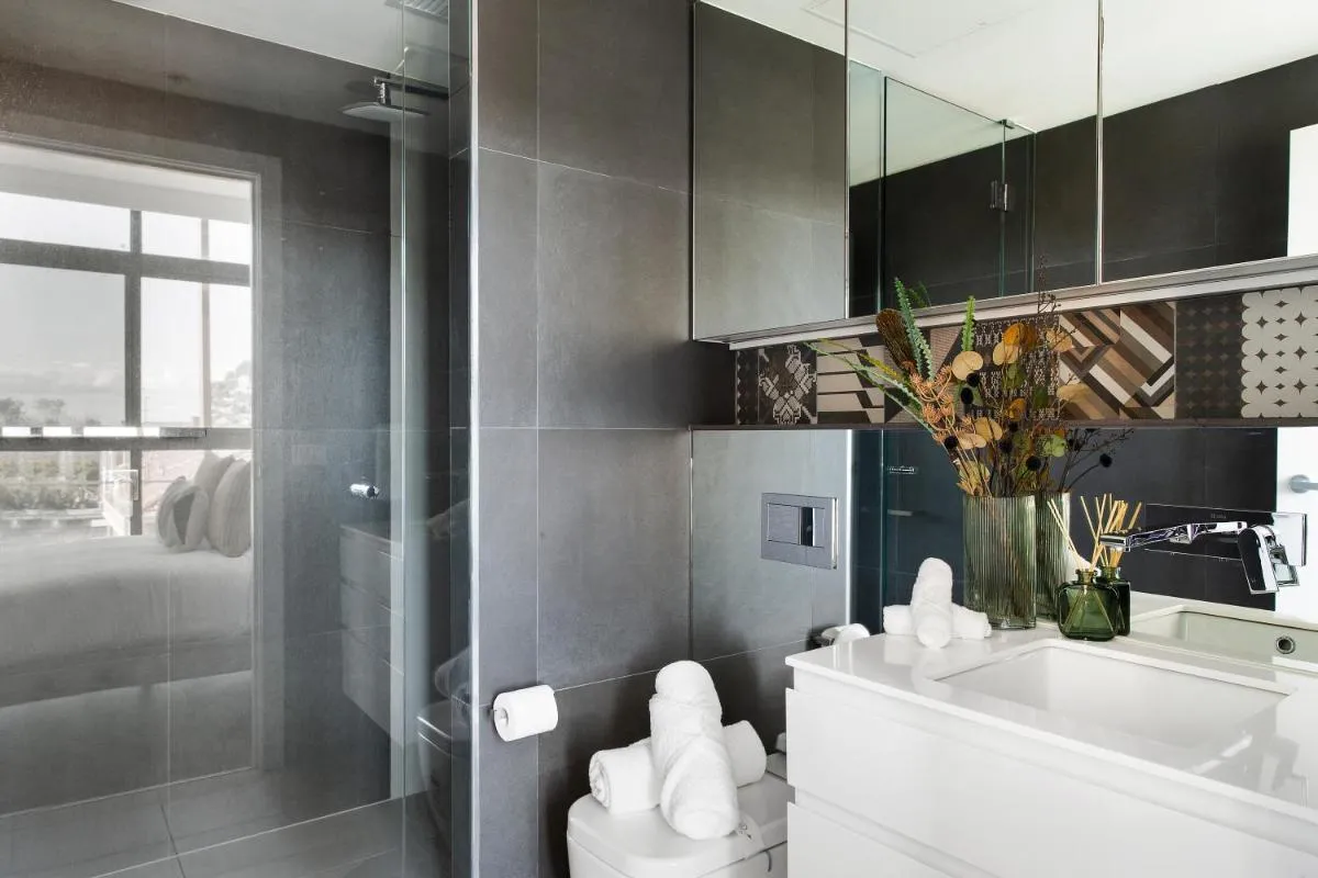 Image 2 of Modern Elegance Caulfield North