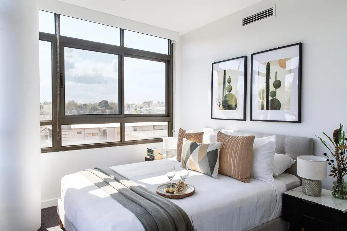 Image 1 of Modern Elegance Caulfield North