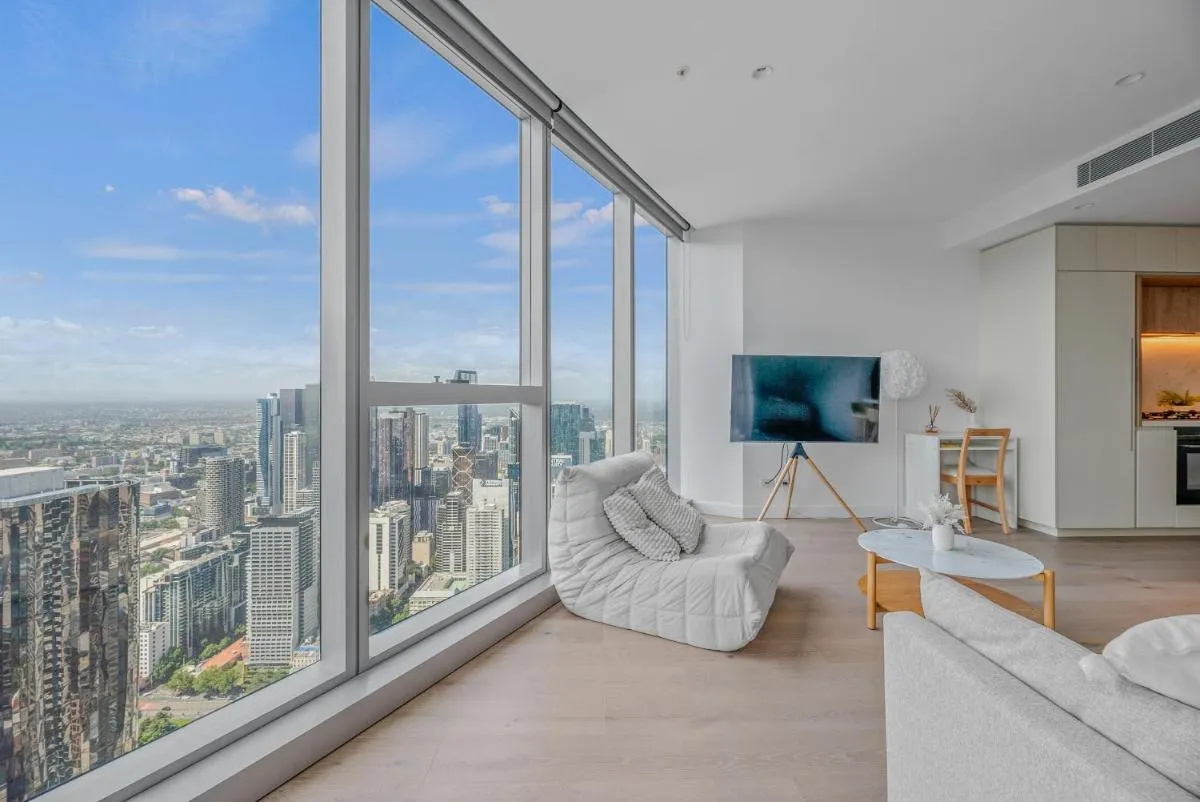 Image 5 of NEW Top Floor L70 CBD Luxury Apt