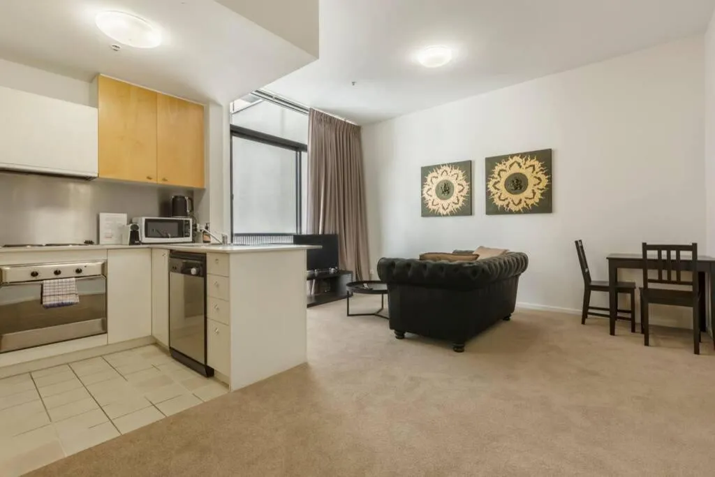 Image 3 of Nest on Bourke☆SPA☆LARGE 60SQM!!☆Chinatown☆Free tram☆