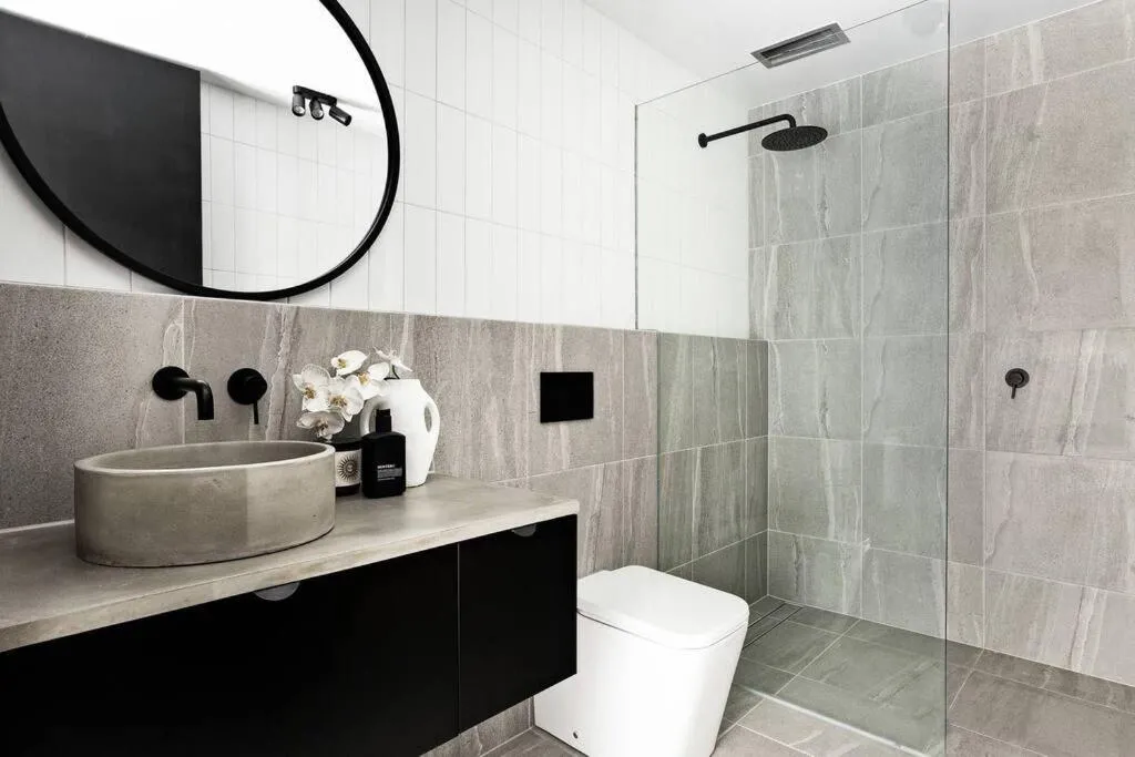 Image 2 of New York Converted Warehouse Apartment in Richmond