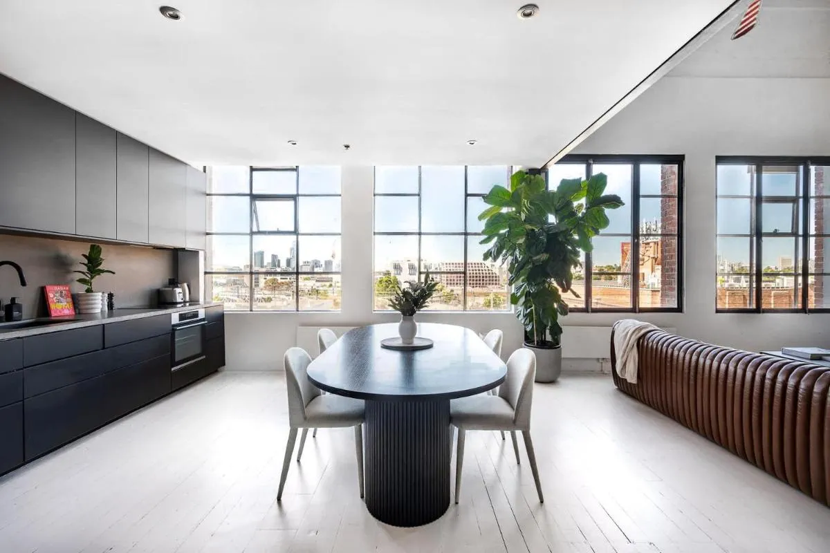 Image 5 of New York Converted Warehouse Apartment in Richmond