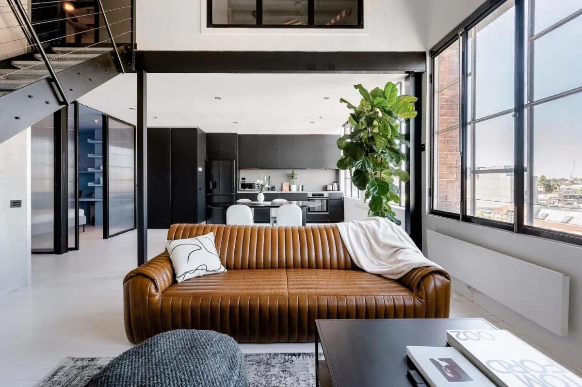 Image 3 of New York Converted Warehouse Apartment in Richmond