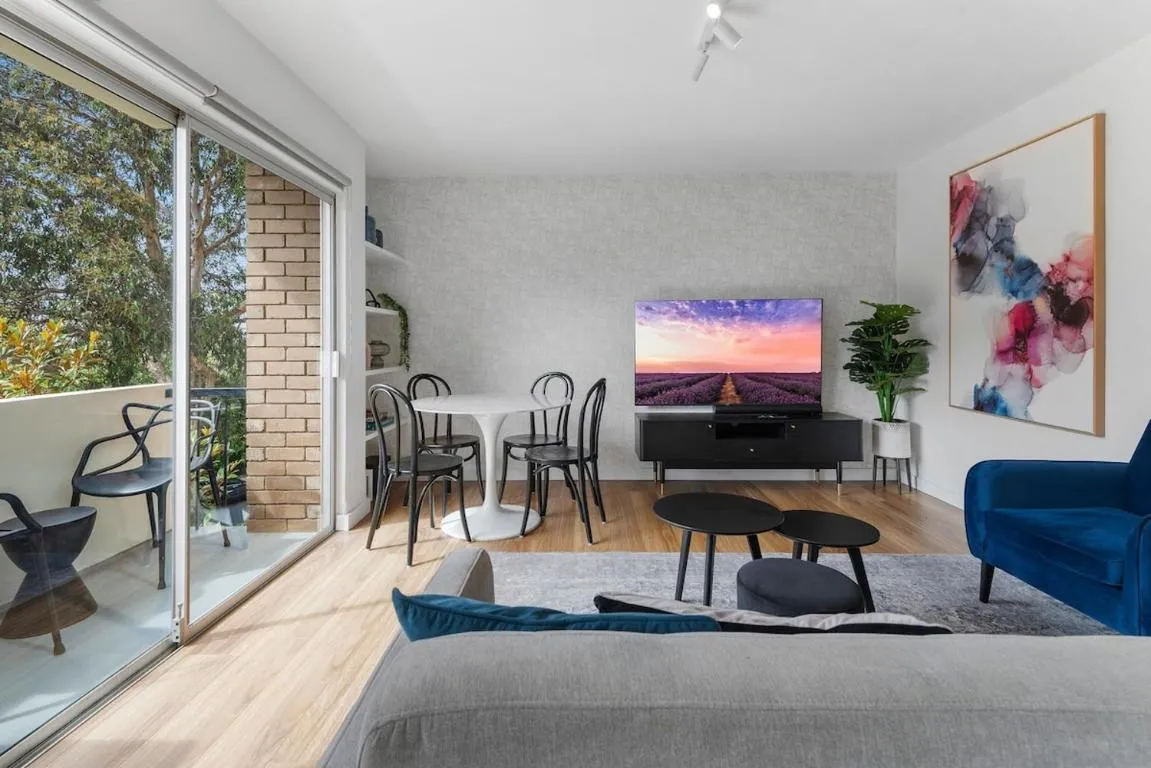 Image of Newly Renovated South Yarra 2BR Apt with parking