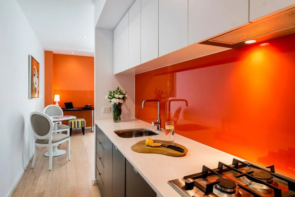 Image 2 of Oaks Melbourne South Yarra Suites