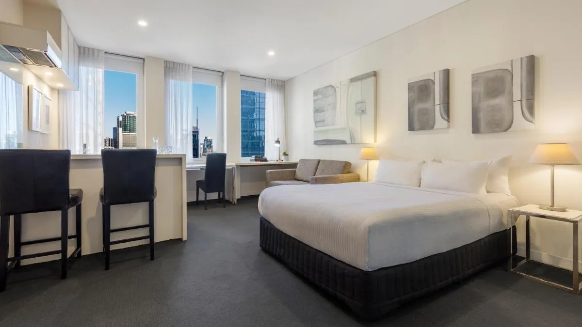 Image 1 of Oaks Melbourne on Collins Suites