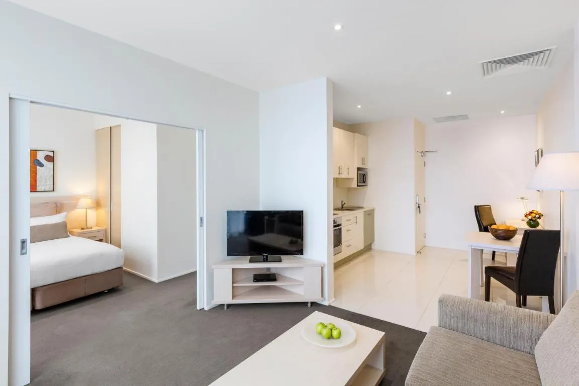 Image of Oaks Melbourne on Lonsdale Suites