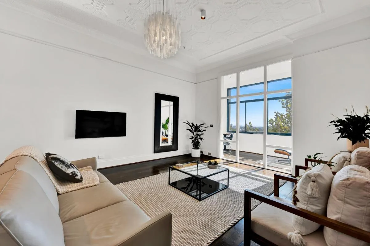 Image 5 of Paris End of St Kilda Apartment