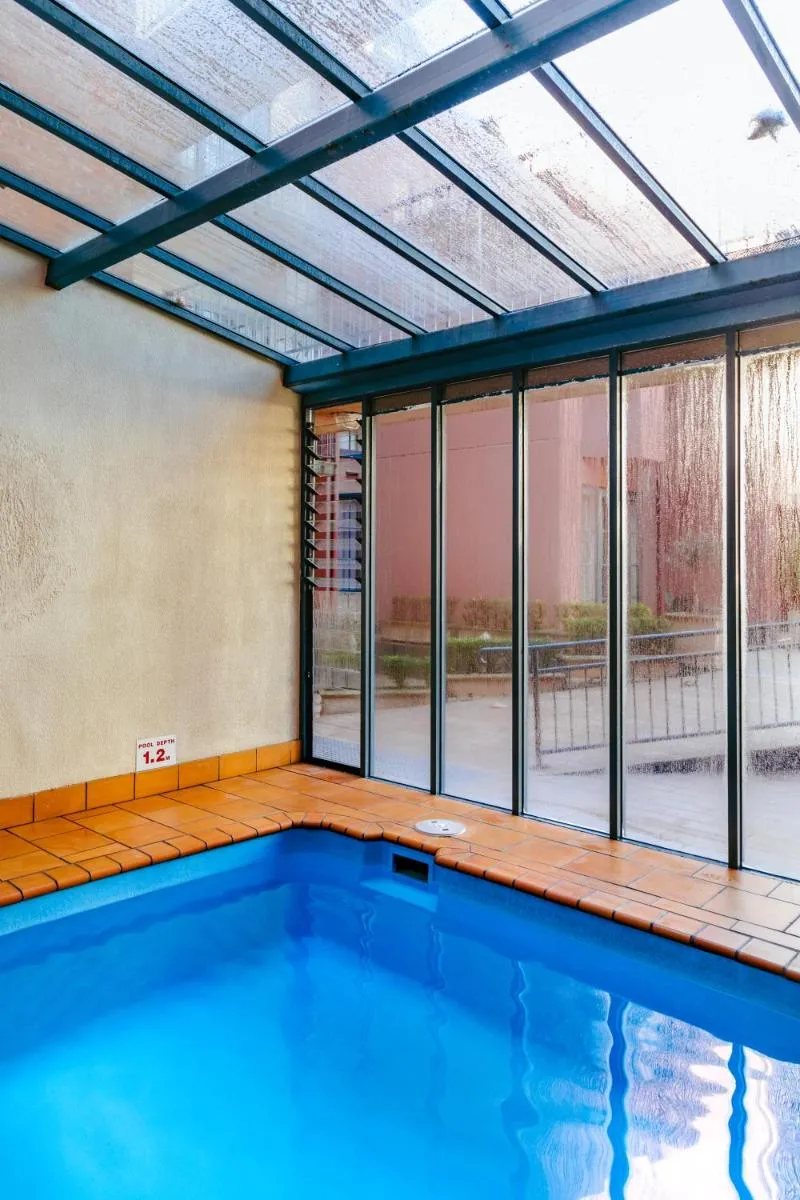 Image 4 of Paris End of St Kilda Apartment