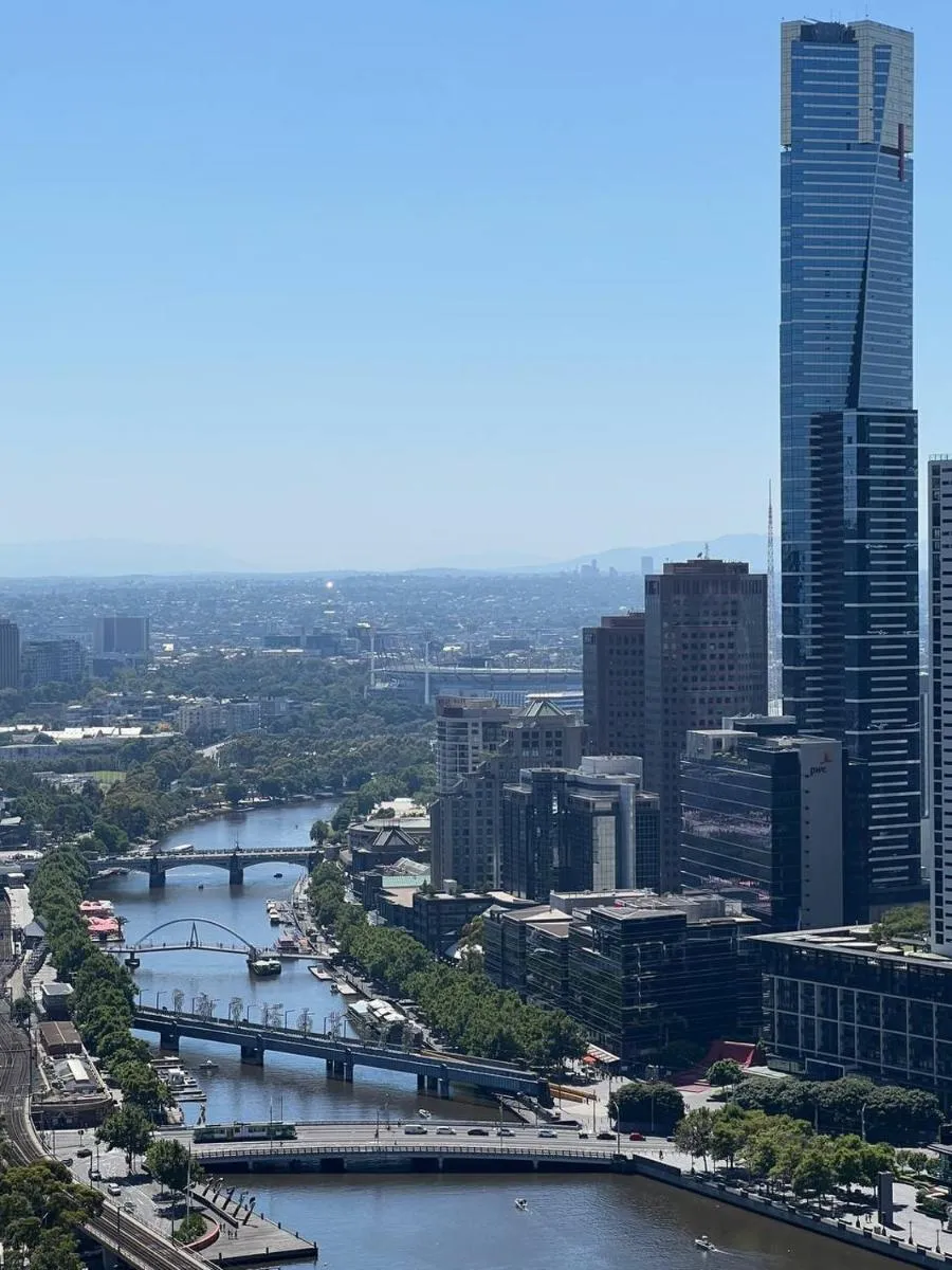 Image 3 of Pars apartments – Melbourne Quarter- unique View of city and Yarra