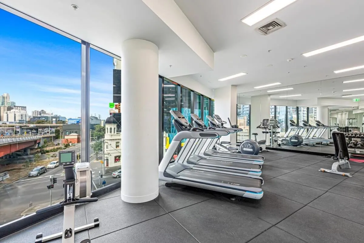 Image 4 of Pristine 2-Bed Unit With Beautiful City Landscape