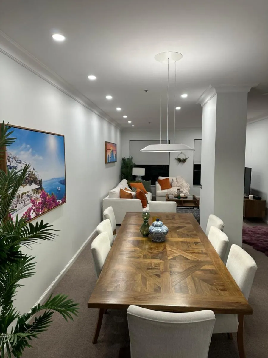 Image 2 of Private 1 Bed Accom with Bathroom in a 3 Bed Apartment – Melb CBD, Regency Towers – Free Parking, WiFi and Pool