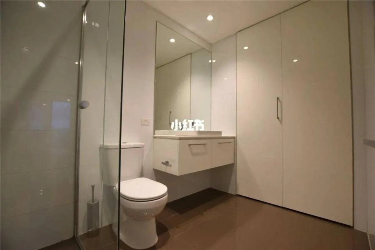 Image 2 of Quiet CBD 3b2b apartment + free parking