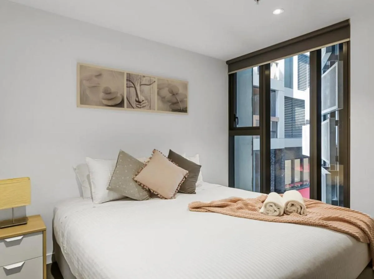 Image 6 of Readyset Apartments at Manhattan