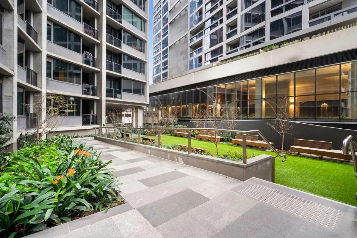 Image 6 of Readyset Apartments at Midtown