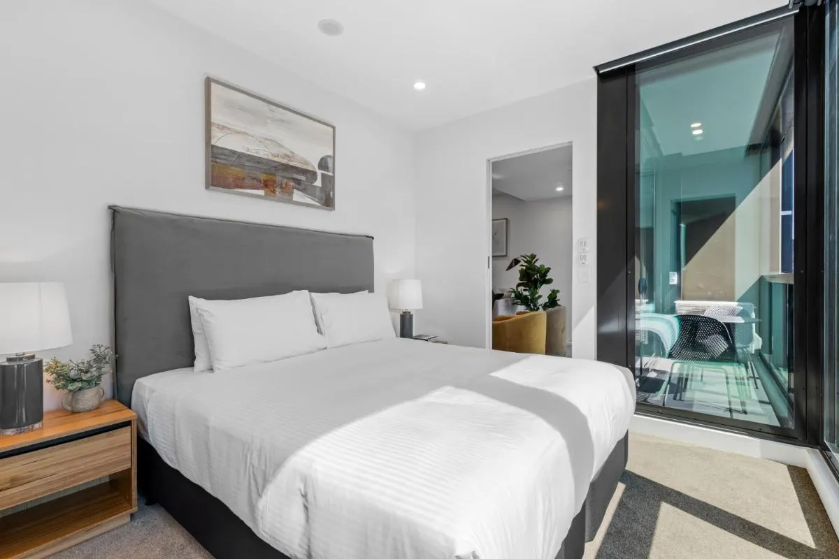 Image 6 of Remarkable 3-Bed with City Views & Swimming Pool
