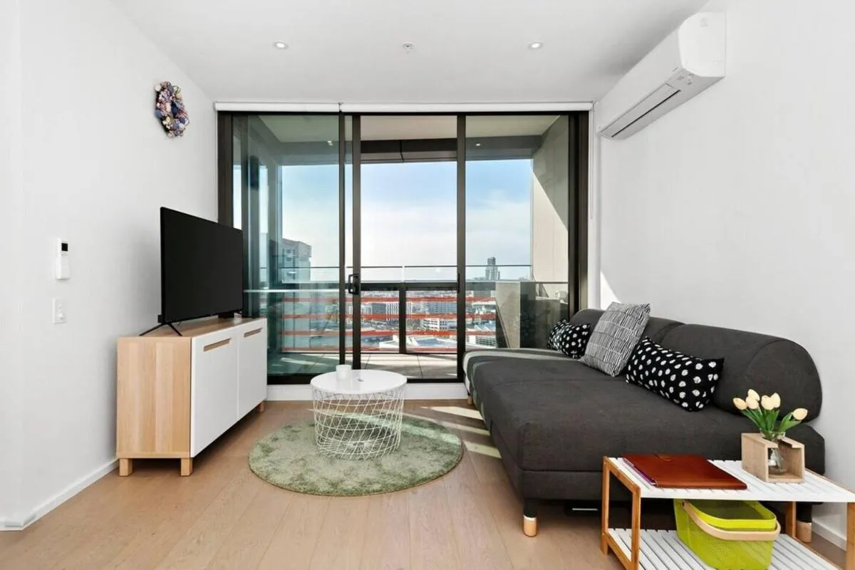 Image 5 of Resort-style Docklands Riverview Stay with Parking