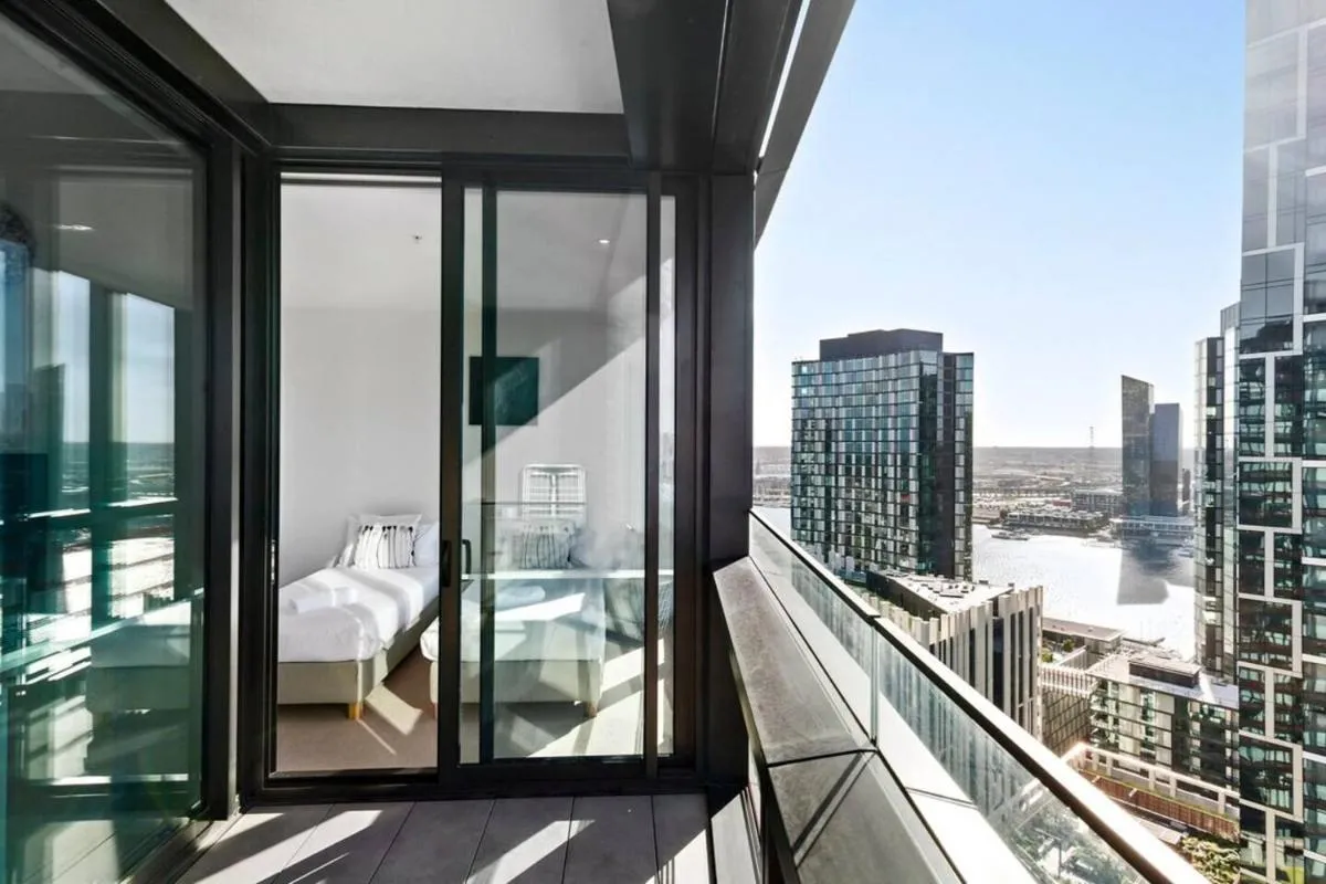 Image 6 of Resort-style Docklands Riverview Stay with Parking