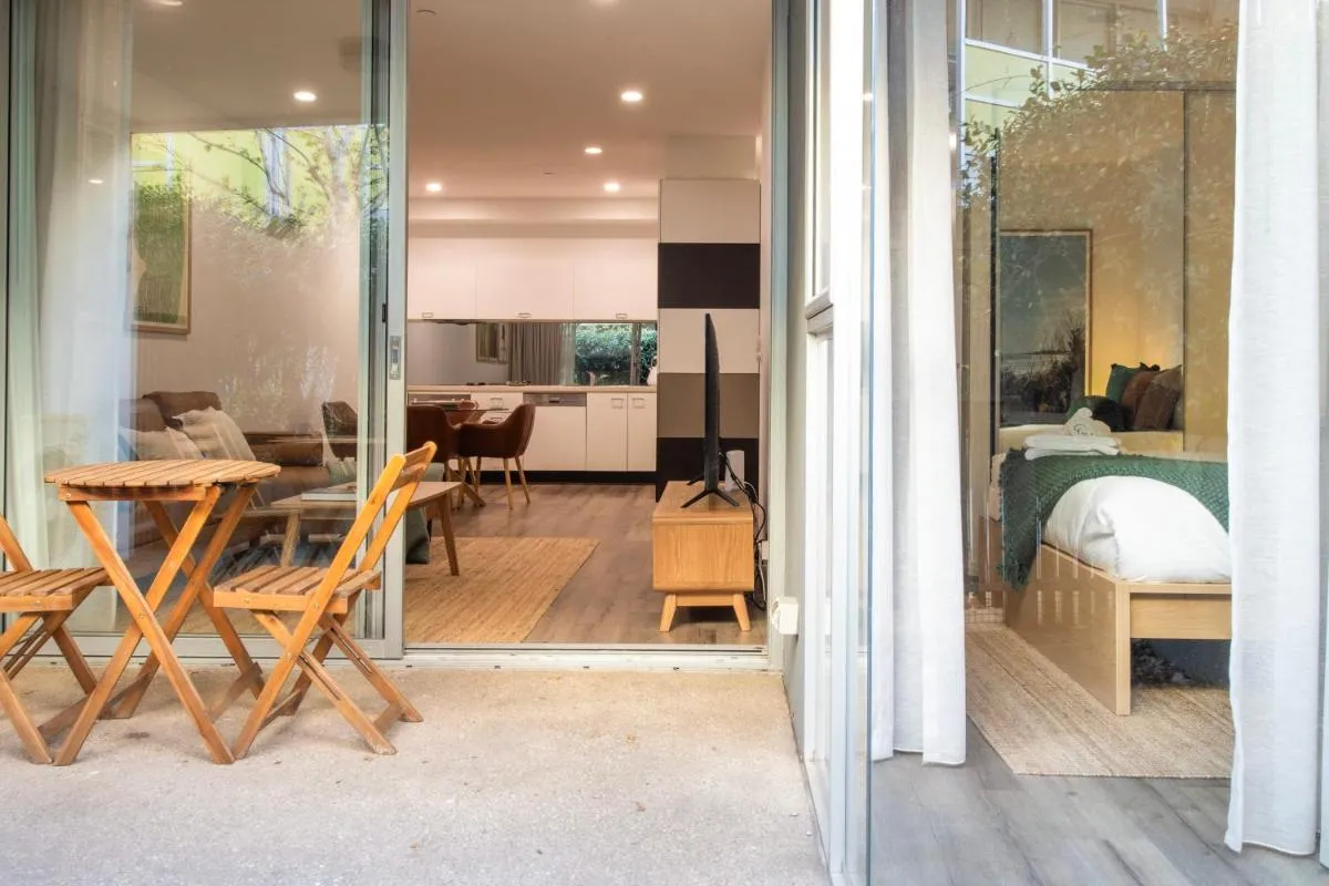 Image 3 of Richmond Retreat with Courtyard & Parking