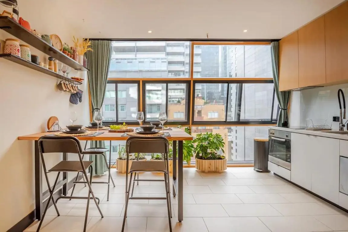 Image of Riverside Apartment Melbourne CBD
