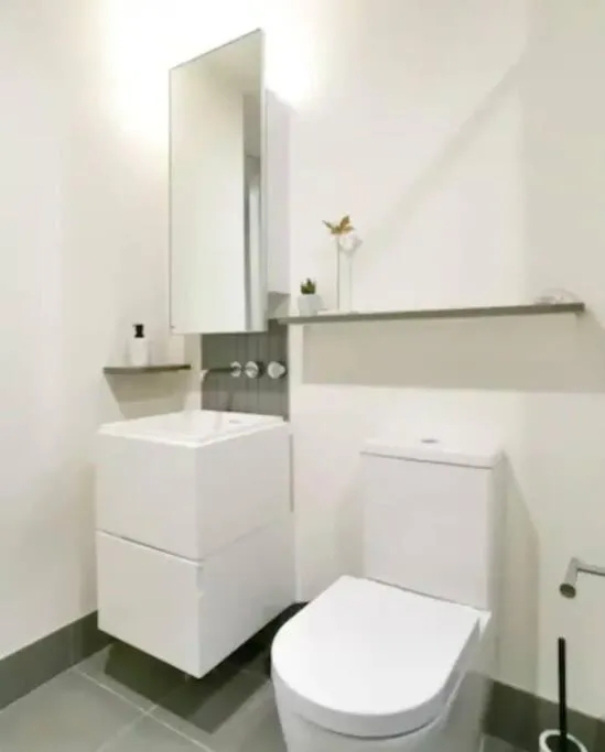 Image 3 of SH1102-1 BR Apt conveniently located near Crown