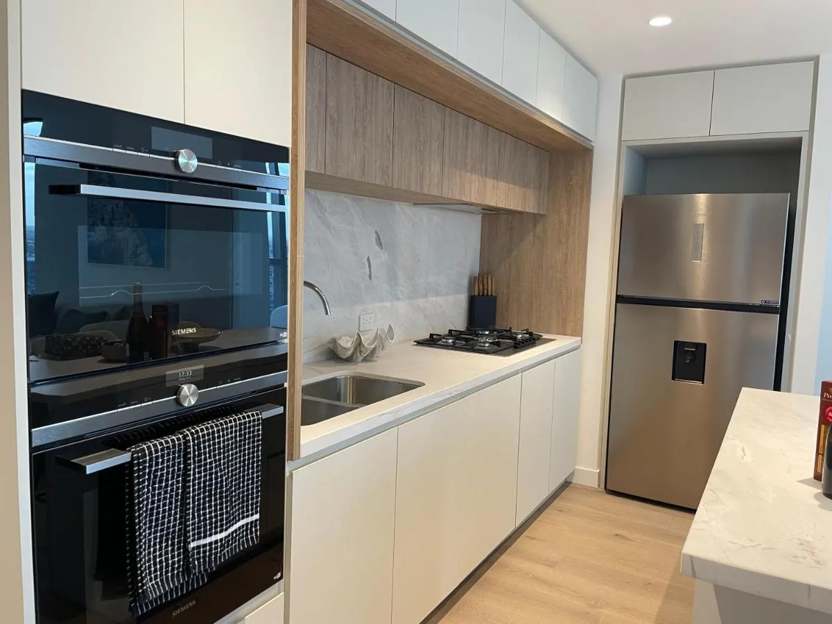 Image 4 of Serenity Stayz – 3 Bedroom Apartment in Melbourne CBD