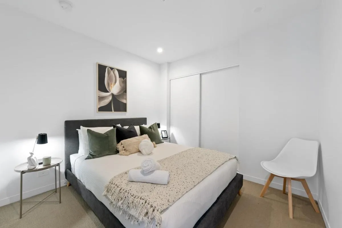 Image 2 of Simply Melbourne by Ready Set Stay