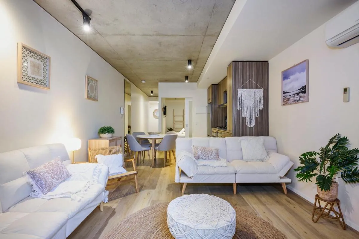 Image 1 of Singers Lane Urban Retreat – Queen VIC Market Home
