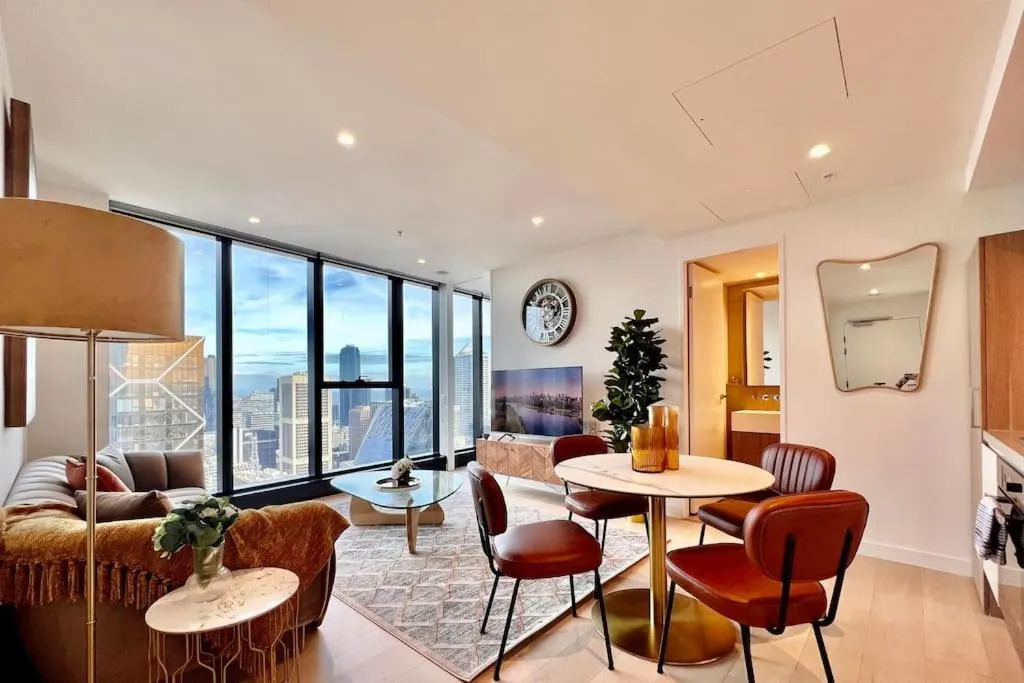 Image of Sky High 2 Bedrooms Apt (1 Queen + 2 Singles)