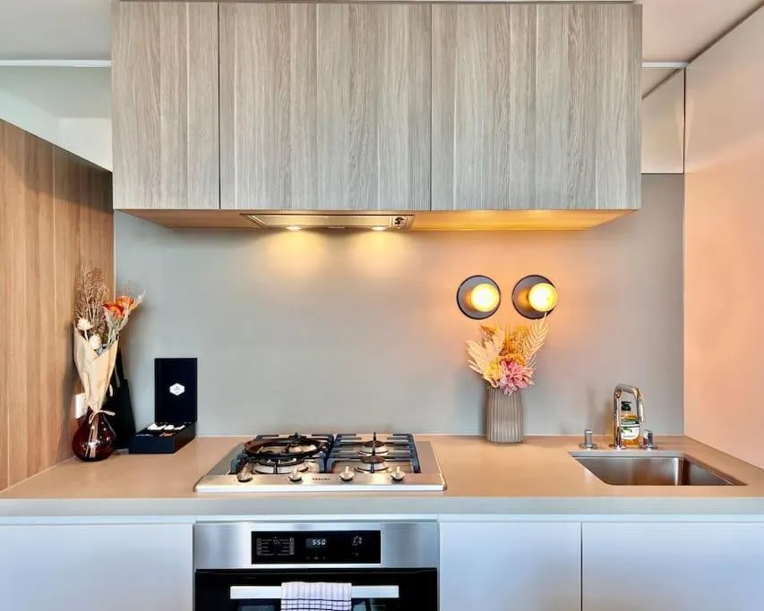 Image 3 of Sky High 2 Bedrooms Apt (1 Queen + 2 Singles)