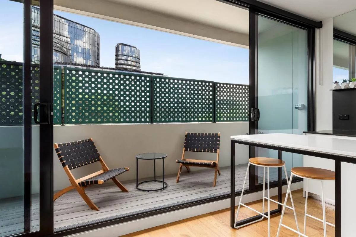 Image 2 of Sleek and Modern in Charming Location