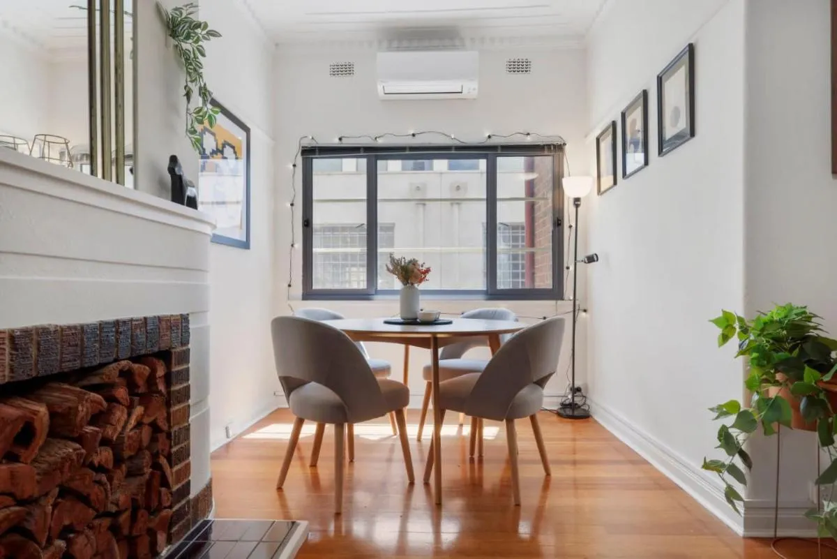 Image 1 of Sophisticated East Melbourne Retreat