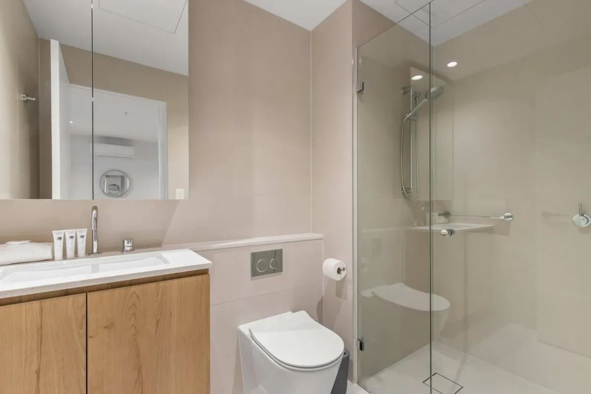 Image 2 of Southbank 1-Bed Resort with Study, Pool and Gym