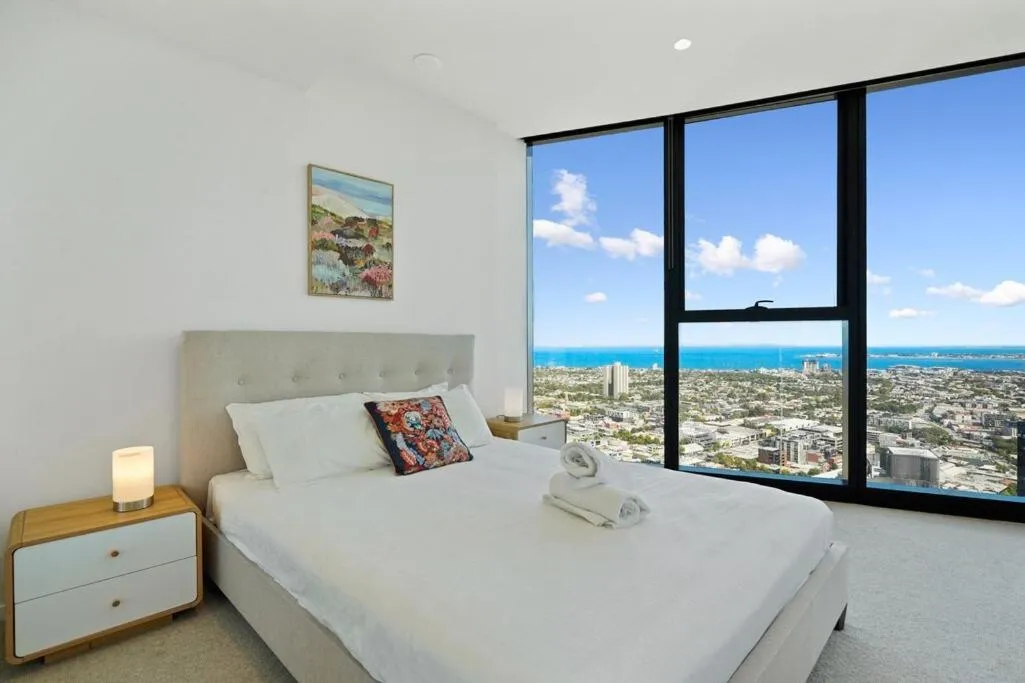 Image 1 of Southbank 2bdrm Apt – 46th floor amazing view
