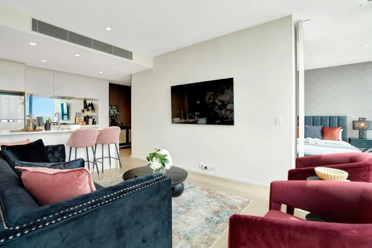 Image 2 of Southbank Elegance