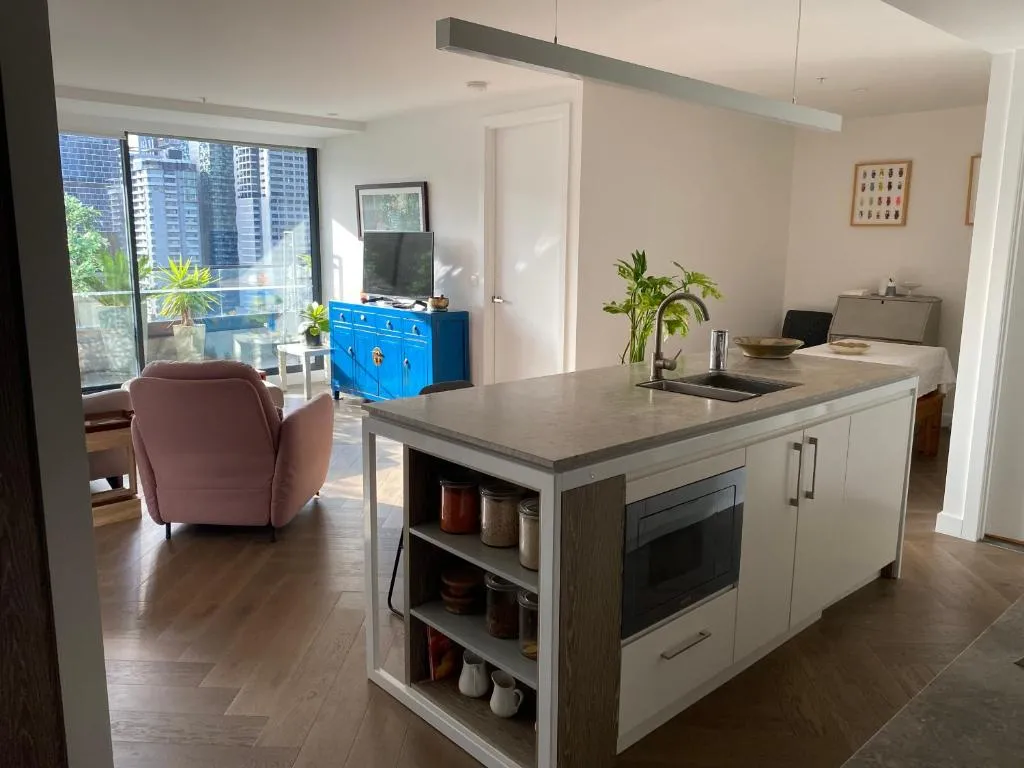 Image of Spacious 2 bed apartment, great location