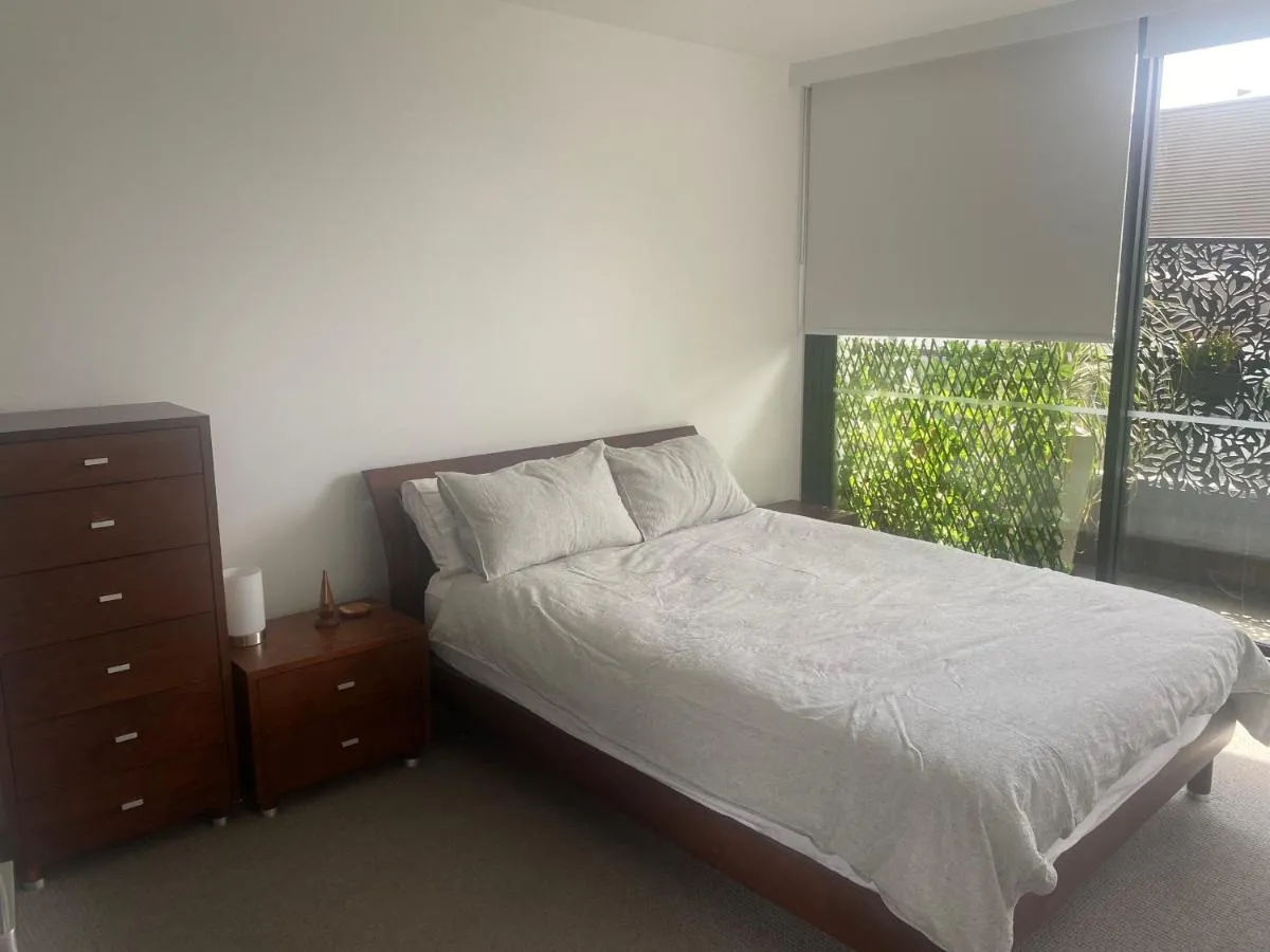 Image 6 of Spacious 2 bed apartment, great location