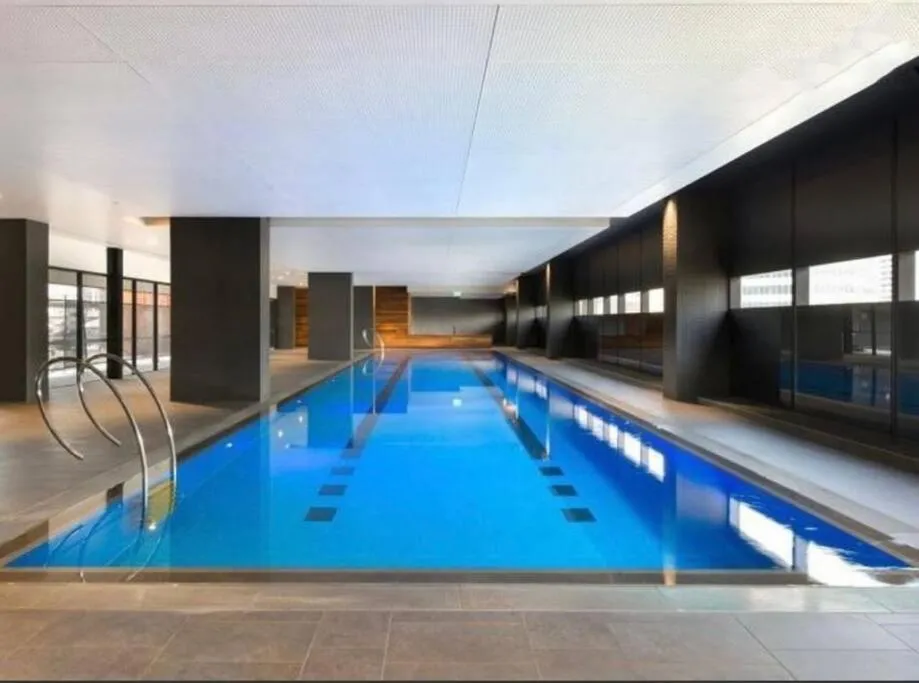 Image 2 of Stunning 2-Bed Apartment with Panoramic CBD Views