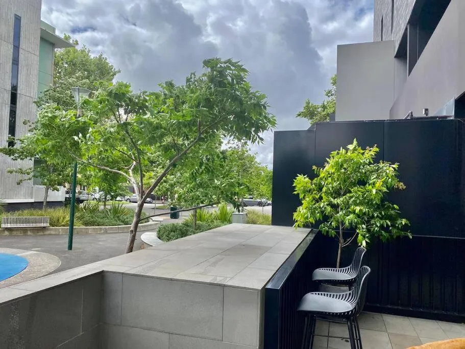 Image 5 of Stunning 2 bed Carlton terrace apartment & carpark