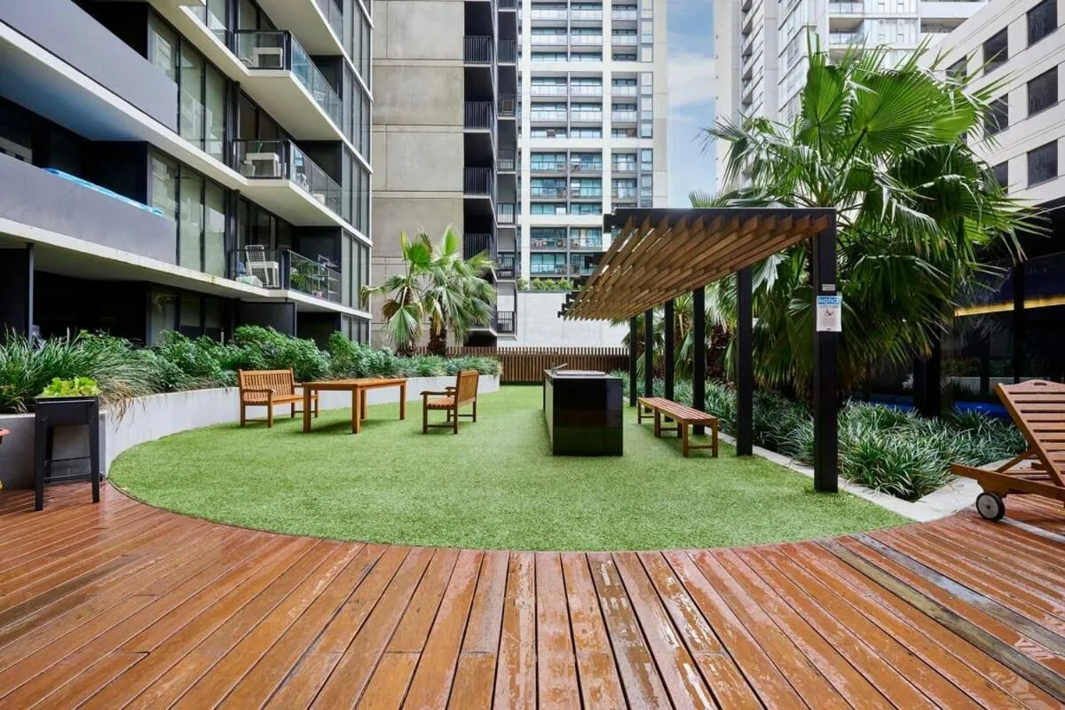 Image 6 of Stunning CBD Views + Free Parking