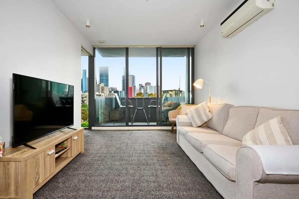 Image 5 of Stunning CBD Views + Free Parking